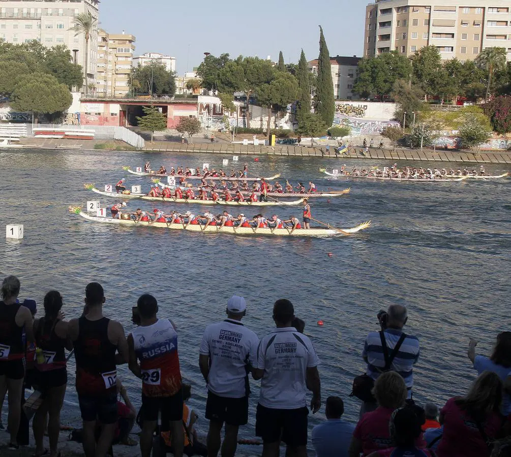 El Campeonato de Europa de Dragon Boat en Sevilla, en imágenes