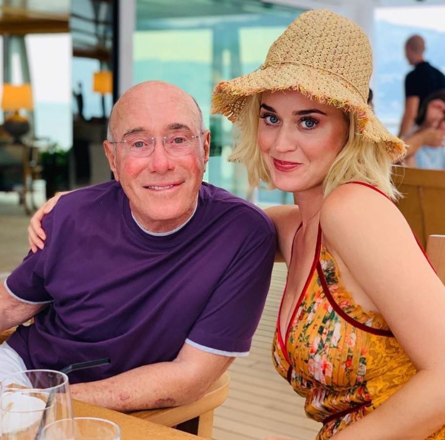 Katy Perry y David Geffen durante una jornada a bordo del yate en Mallorca.