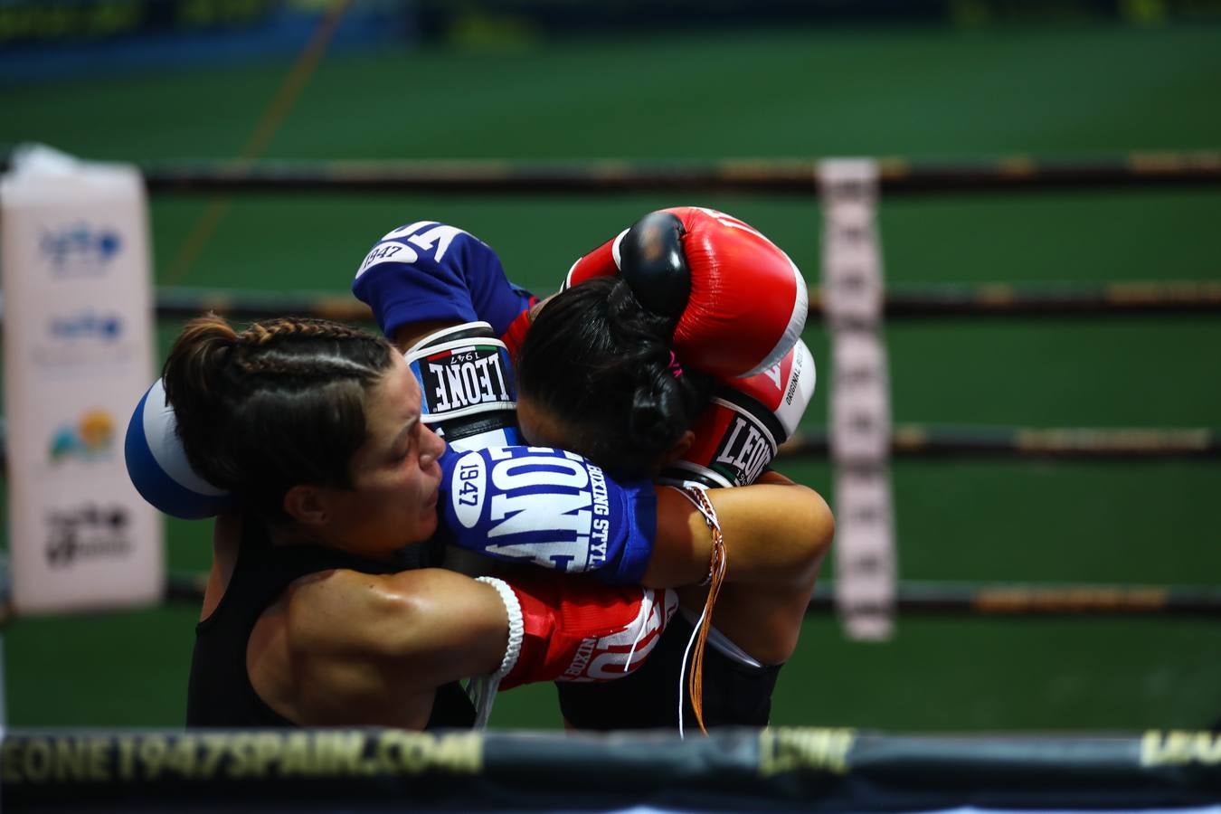 FOTOS: Noche de Muay Thai en Carranza. Así es Cádiz Fight Night