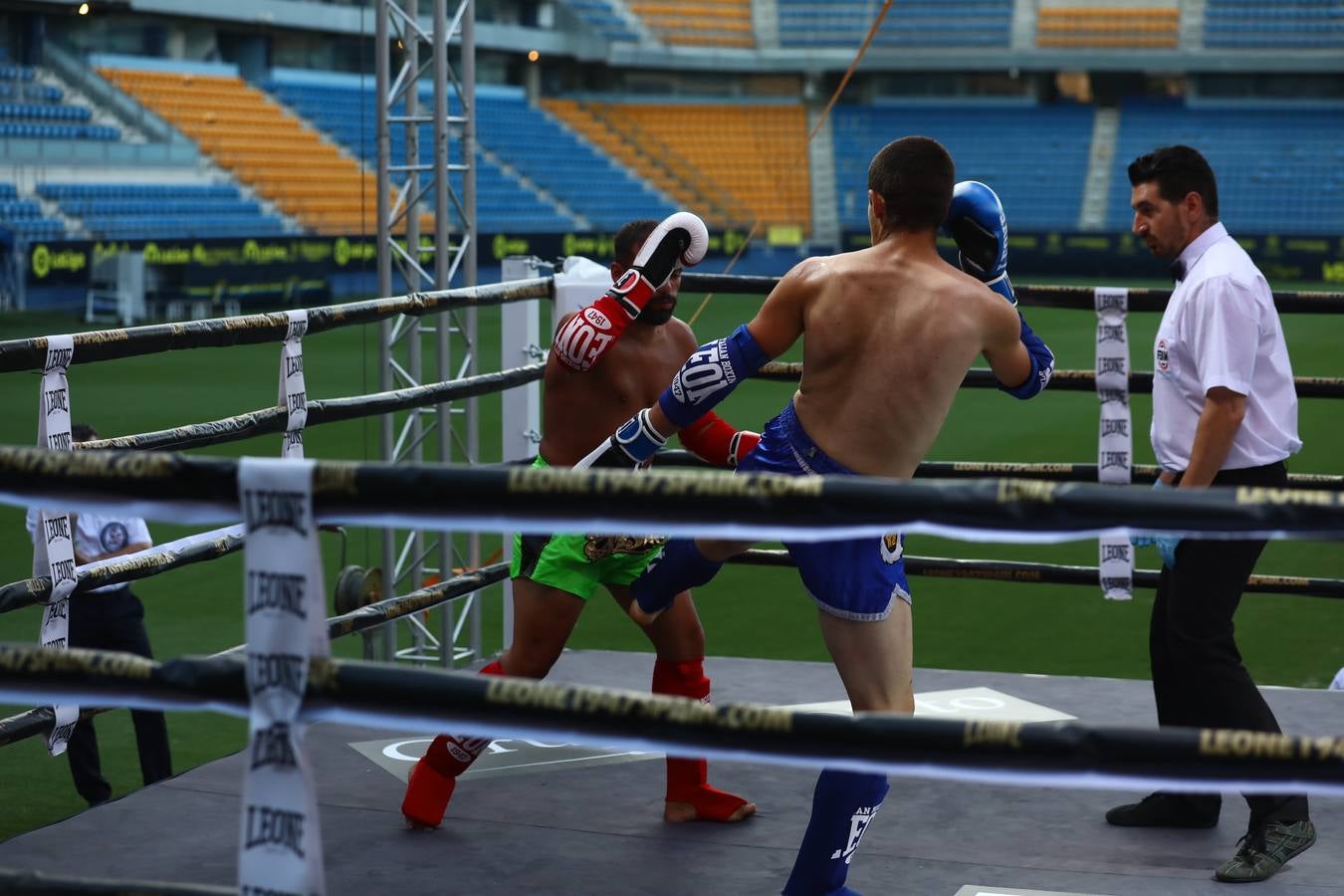 FOTOS: Noche de Muay Thai en Carranza. Así es Cádiz Fight Night