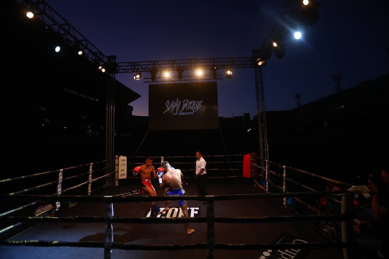 FOTOS: Noche de Muay Thai en Carranza. Así es Cádiz Fight Night