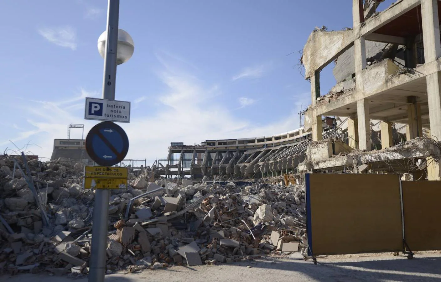 Asi está el estadio Vicente Calderón tras comenzar su demolición