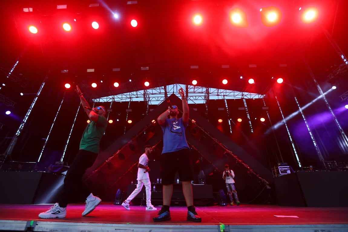 FOTOS: La primera noche de Puro Latino incendia El Puerto