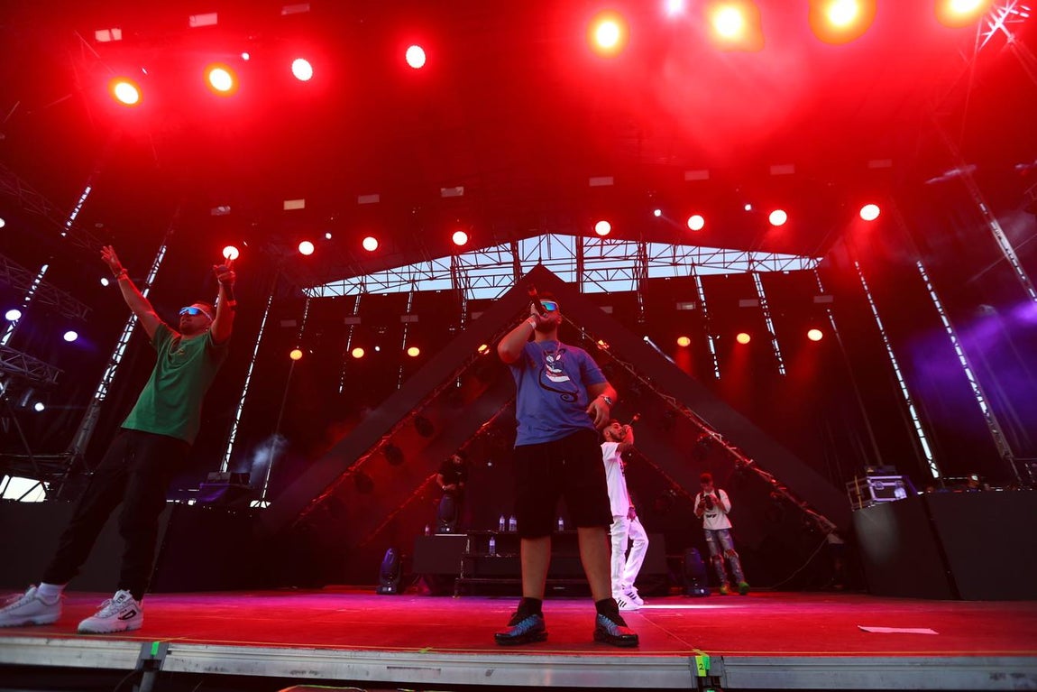 FOTOS: La primera noche de Puro Latino incendia El Puerto