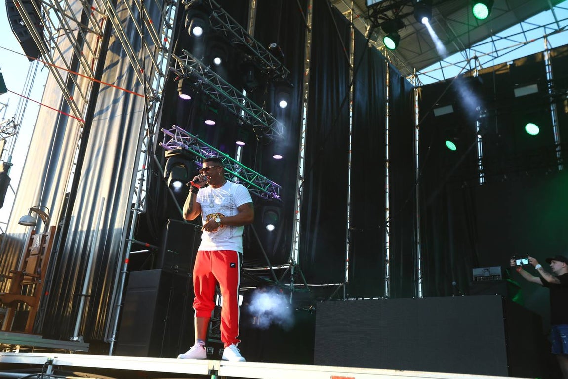 FOTOS: La primera noche de Puro Latino incendia El Puerto