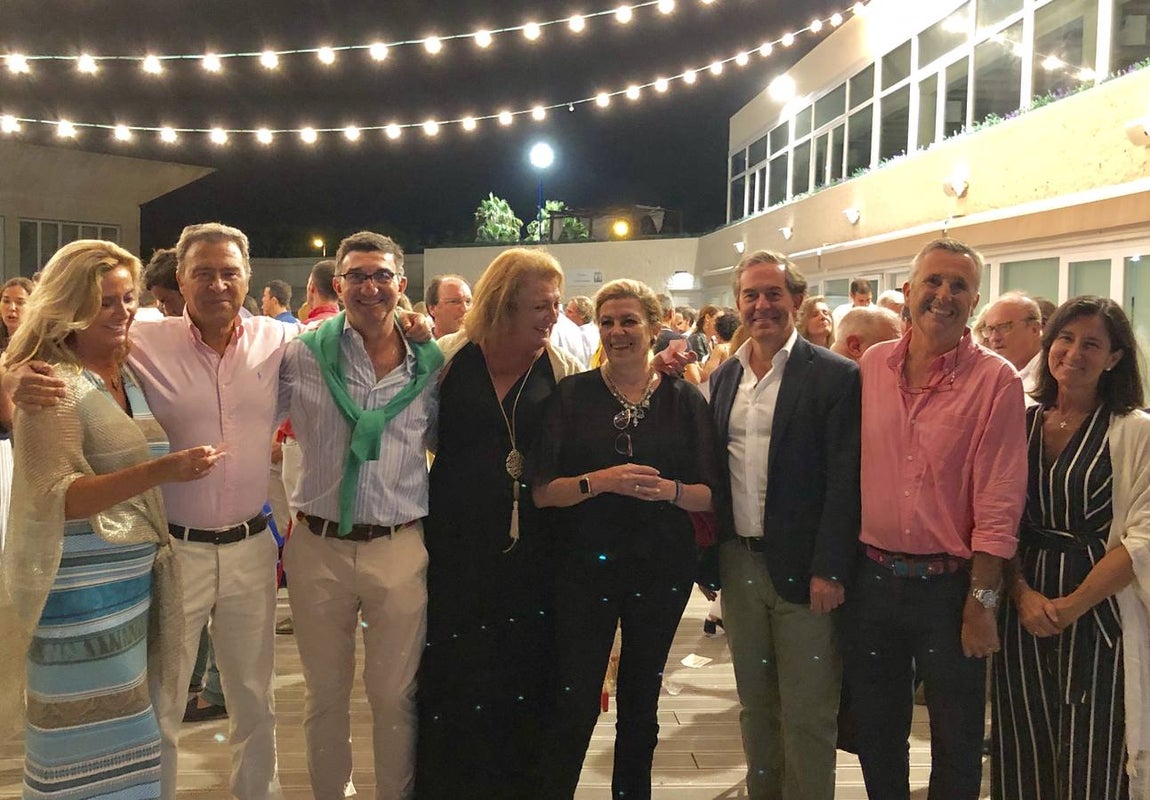 Paz Arejola, Miguel Schmolling, Paco Vinuesa, María Teresa Palomino Aguilar, Mari Carmen Goy, Carlos González, Javi Soto y Elisa Montes.