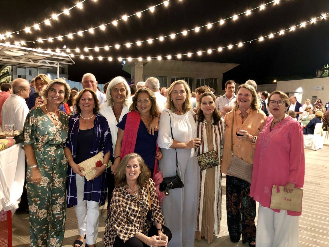 Macarena Ybarra, Amparo, Marián Pérez La Hera, Lidia Lacave, Tere Jiménez, Silvia Ybarra, Pili Goas, Sonia Ybarra y Chata Ybarra.