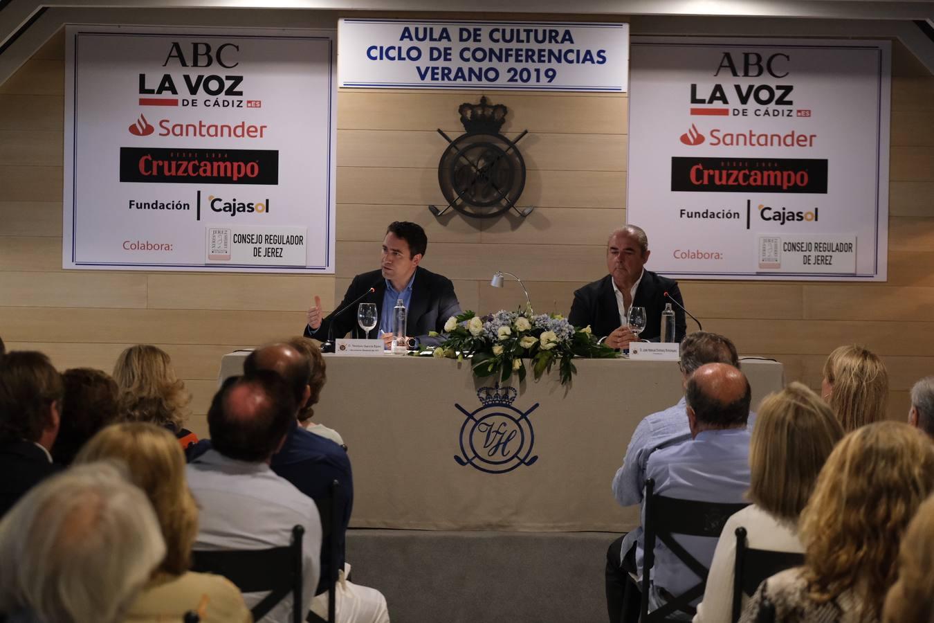 FOTOS: García Egea en el Aula de Cultura de Vistahermosa, en El Puerto