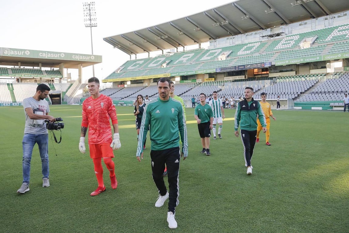 Así es la nueva equipación del Córdoba CF, en imágenes