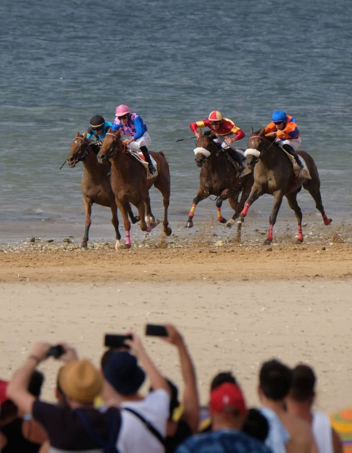 Las carreras de caballos de Sanlúcar, en imágenes