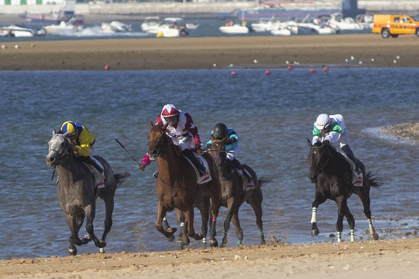 El segundo día de las carreras de Sanlúcar, en imágenes