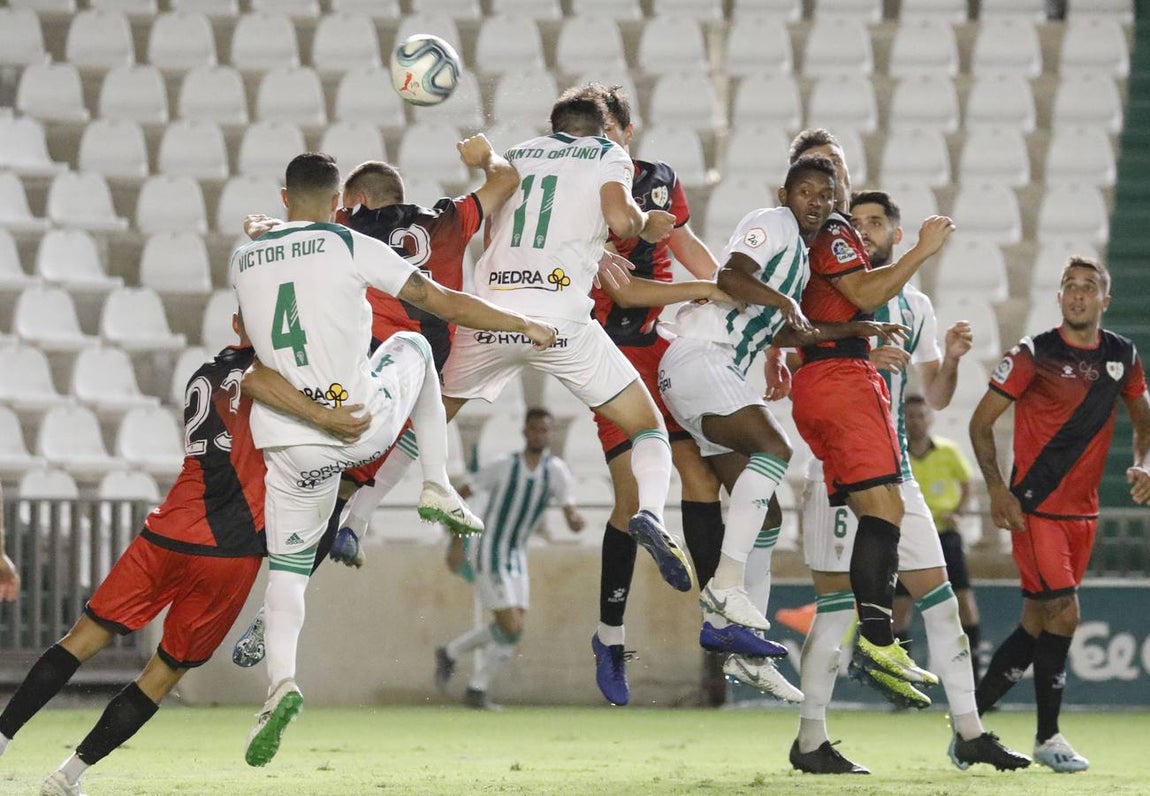 El Córdoba-Rayo Vallecano, en imágenes
