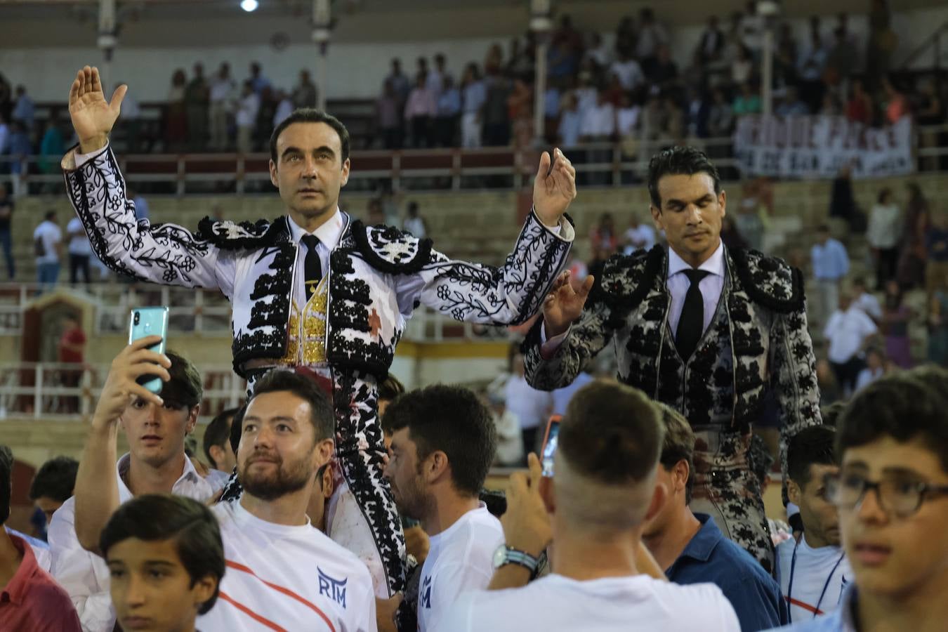 Ponce, Manzanares y Morante en la plaza de toros de El Puerto