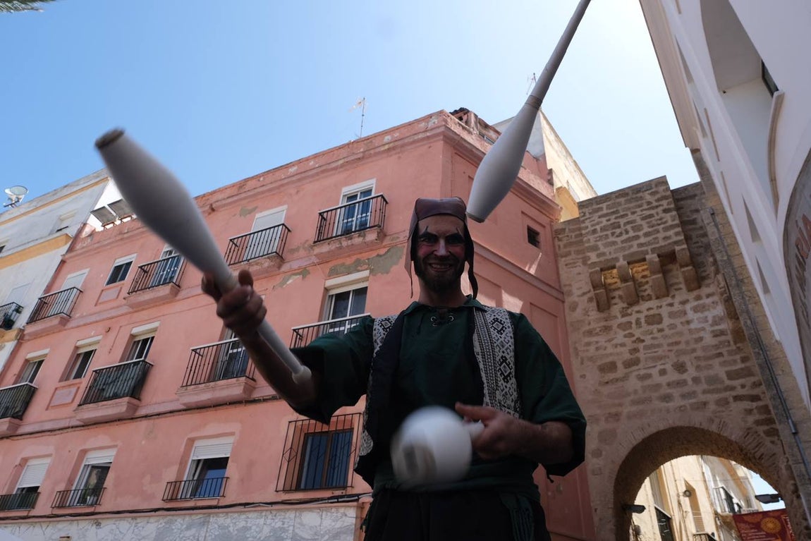 Las mejores imágenes del Mercado Andalusí de Cádiz