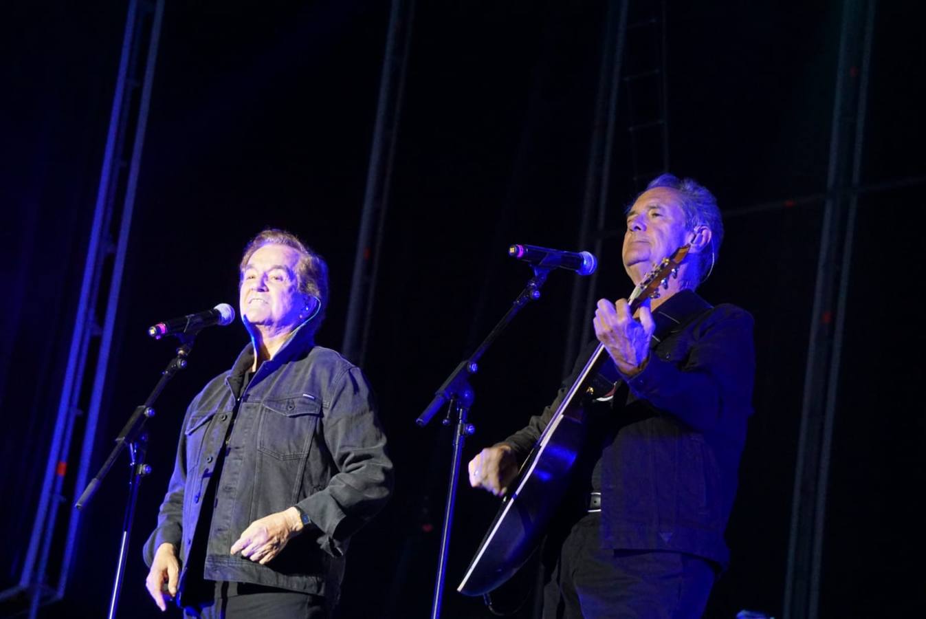 FOTOS: El Dúo Dinámico viaja a los años 60 en Concert Music Festival