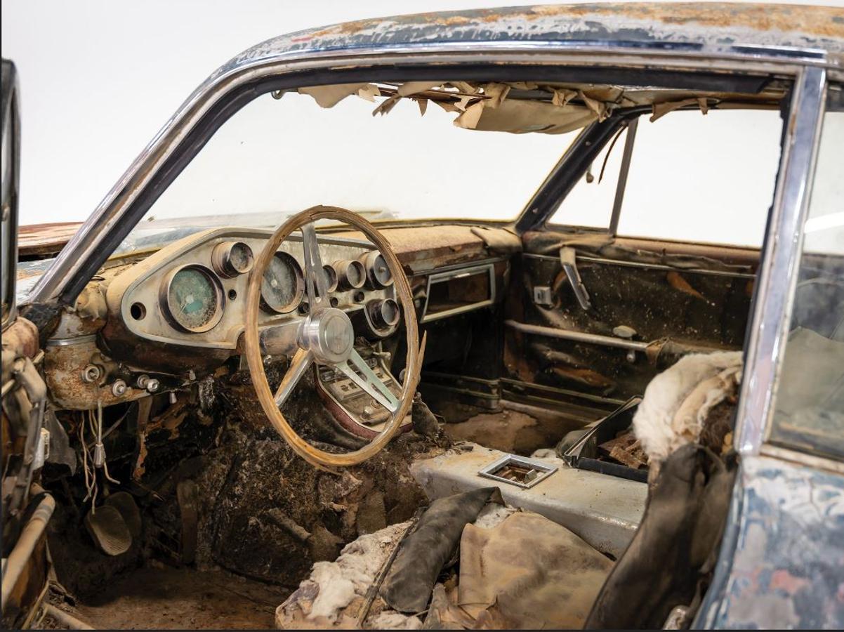 Maserati 5000GT (2). Interior y carrocería necesitan una buena puesta a punto tras 50 años en el desierto, eso sí