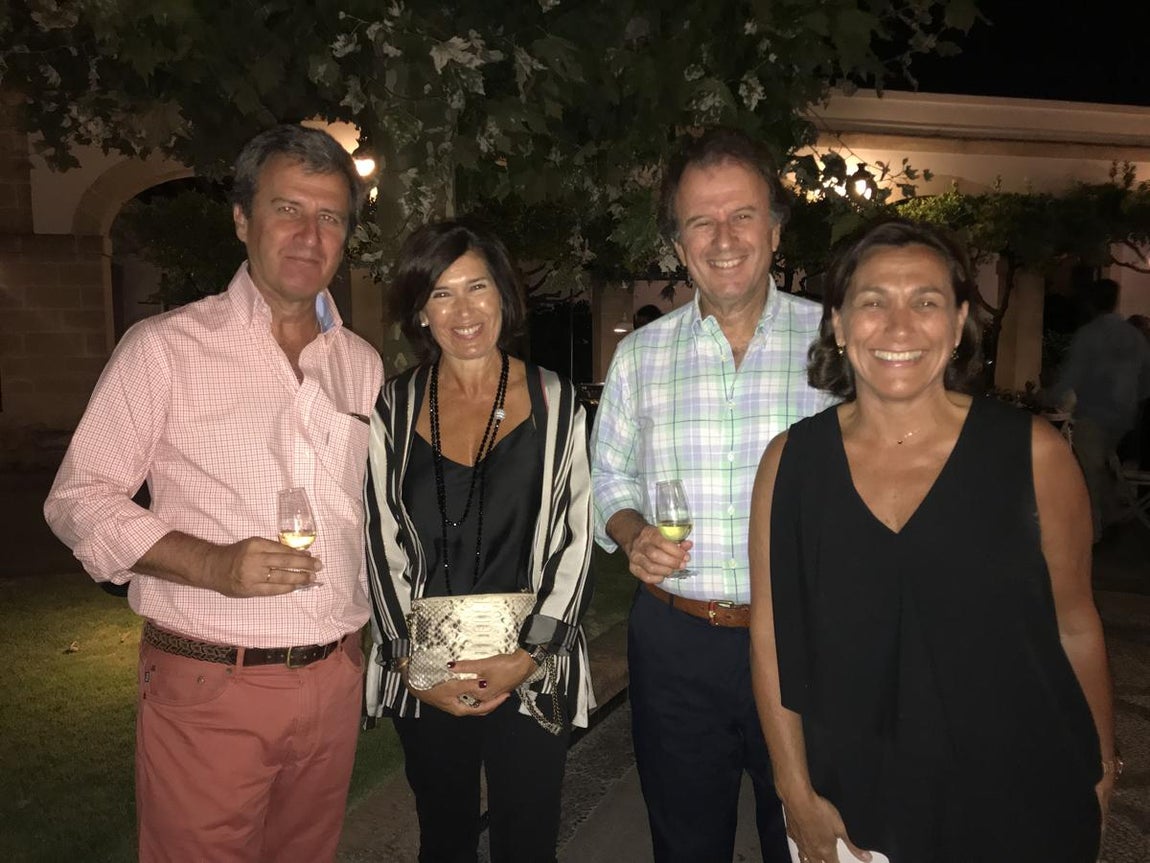 Jorge Osborne, Lidia Romero, Ignacio Osborne y Ana Arias.. 