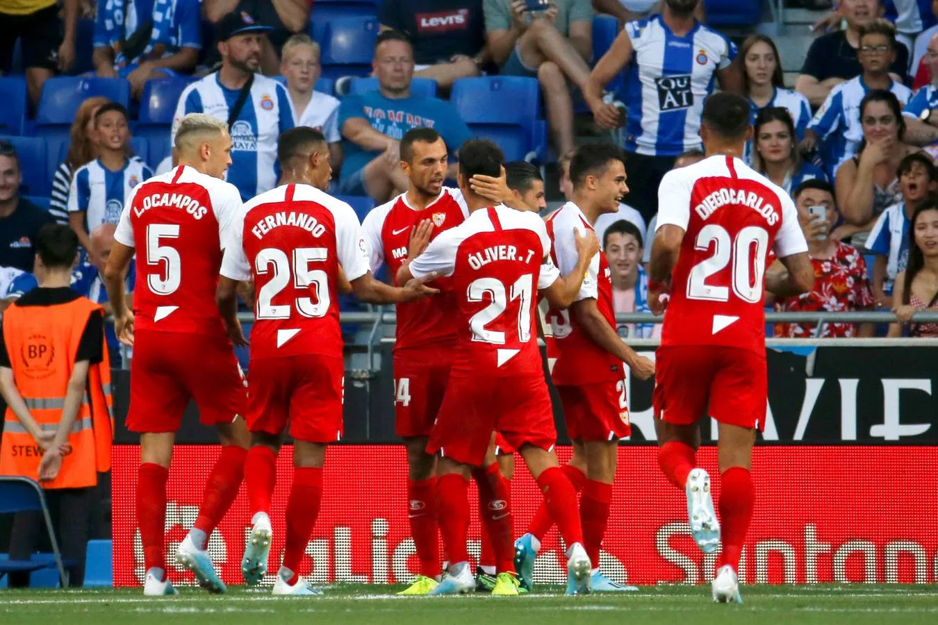 Las mejores imágenes del RCD Espanyol - Sevilla FC en la primera jornada de LaLiga Santander