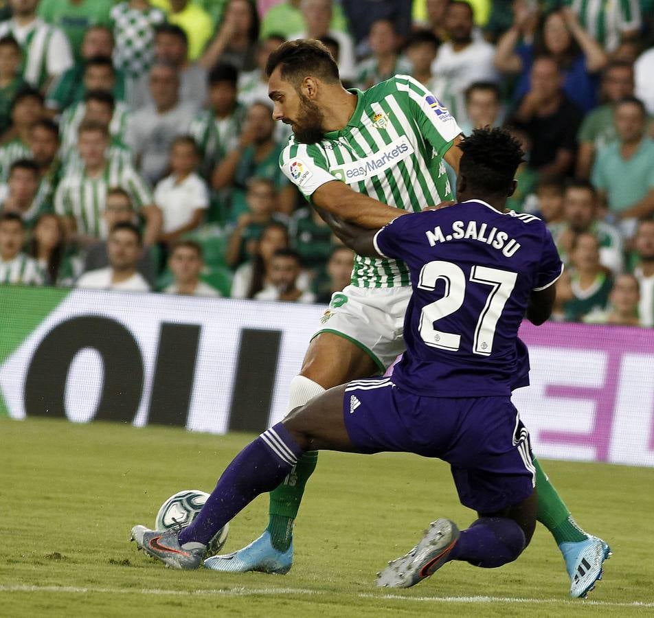 Las mejores imágenes del encuentro entre el Real Betis y el Real Valladolid en el Benito Villamarín