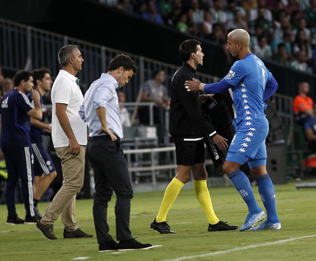 Las mejores imágenes del encuentro entre el Real Betis y el Real Valladolid en el Benito Villamarín