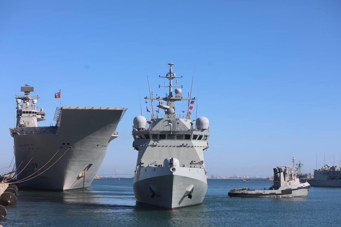 El &#039;Audaz&#039; zarpa de Rota para hacerse cargo de los migrantes del &#039;Open Arms&#039;