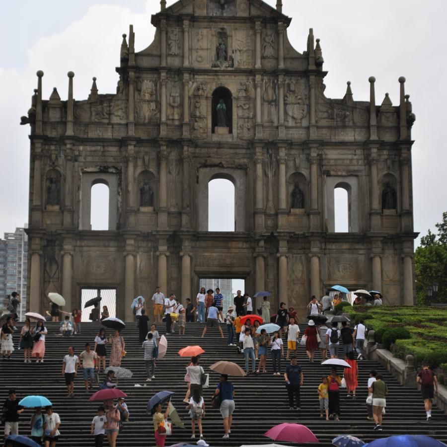 Riunas de San Pablo en Macao. Cedida por China a Reino Unido en 1842, la isla de Hong Kong permanecieron bajo soberanía británica hasta 1997 cuando volvieron al dominio chino pero manteniendo un sistema político propio y un status especial