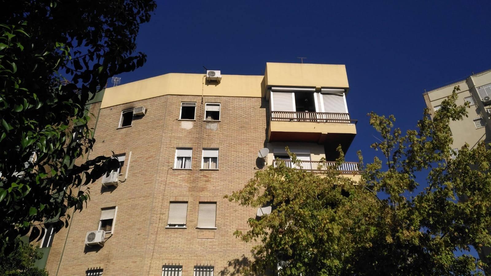 Las imágenes del incendio de la vivienda de la Macarena