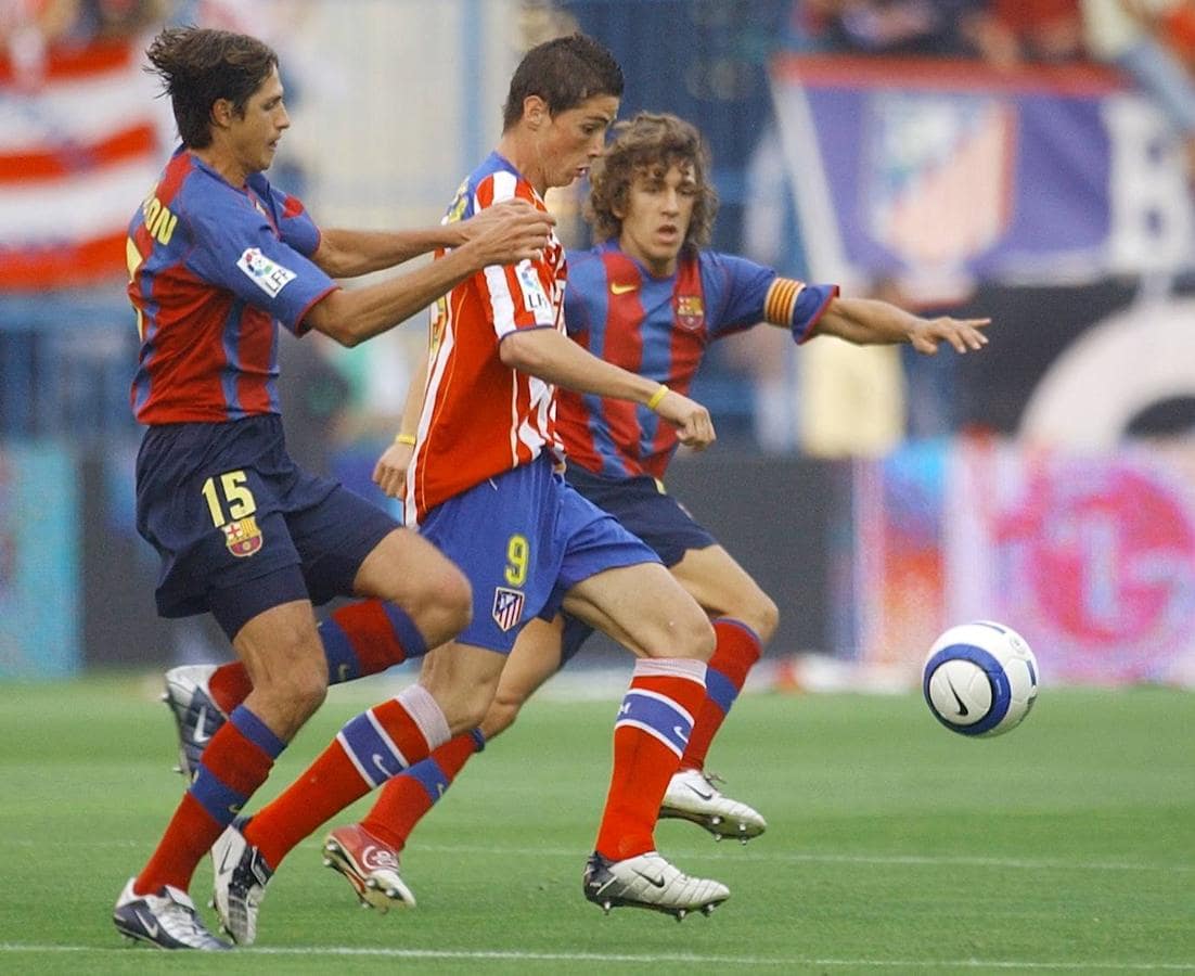 En su primera etapa con el Atlético, Torres se acostumbró a jugar grandes partidos contra el Barcelona. 