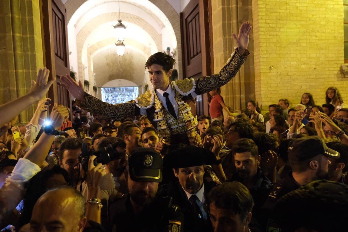 Corrida de &#039;El Juli&#039;, José María Manzanares y Daniel Crespo en El Puerto