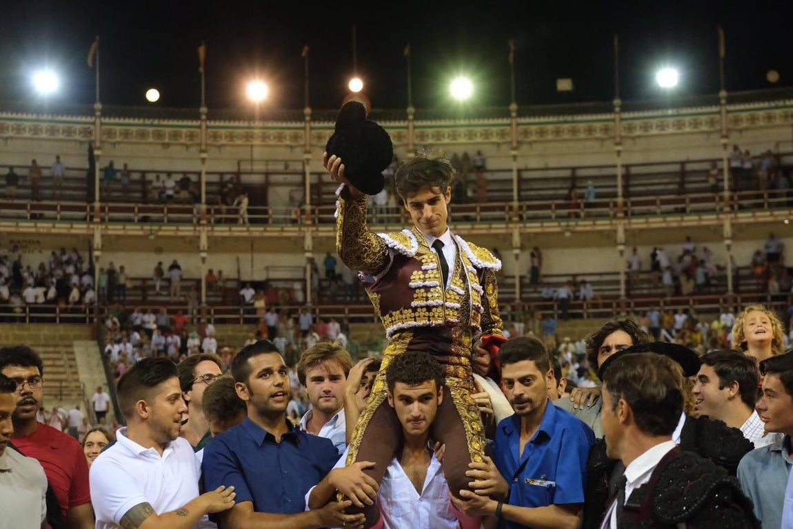 Corrida de &#039;El Juli&#039;, José María Manzanares y Daniel Crespo en El Puerto