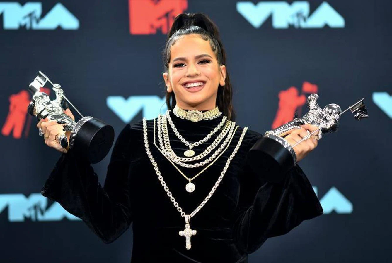 Así fue la actuación y alfombra roja de Rosalía en los MTV VMAs 2019