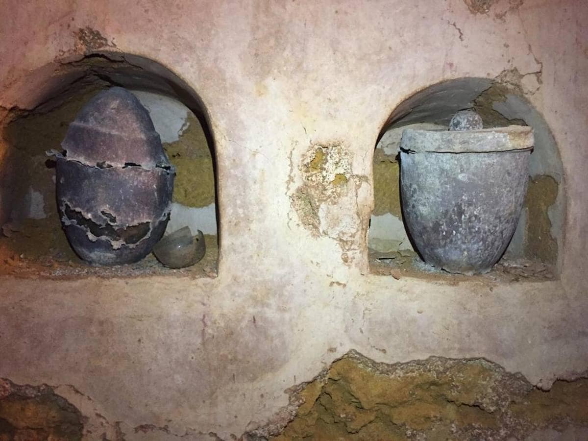 En imágenes: El mausoleo funerario hallado en una vivienda de Carmona