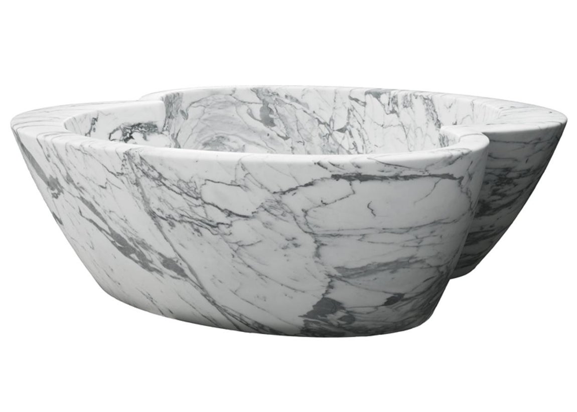 Pollaro x Brad Pitt. La bañera de mármol es la pieza más sofisticada de la colección. Desde Pollaro se niegan a dar los precios de ninguna de las creaciones