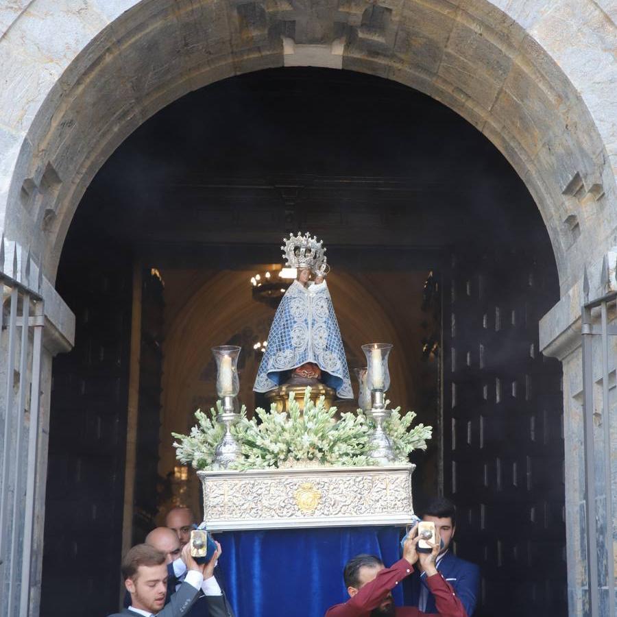 La visita de la Virgen de la Fuensanta a los templos de Córdoba, en imágenes