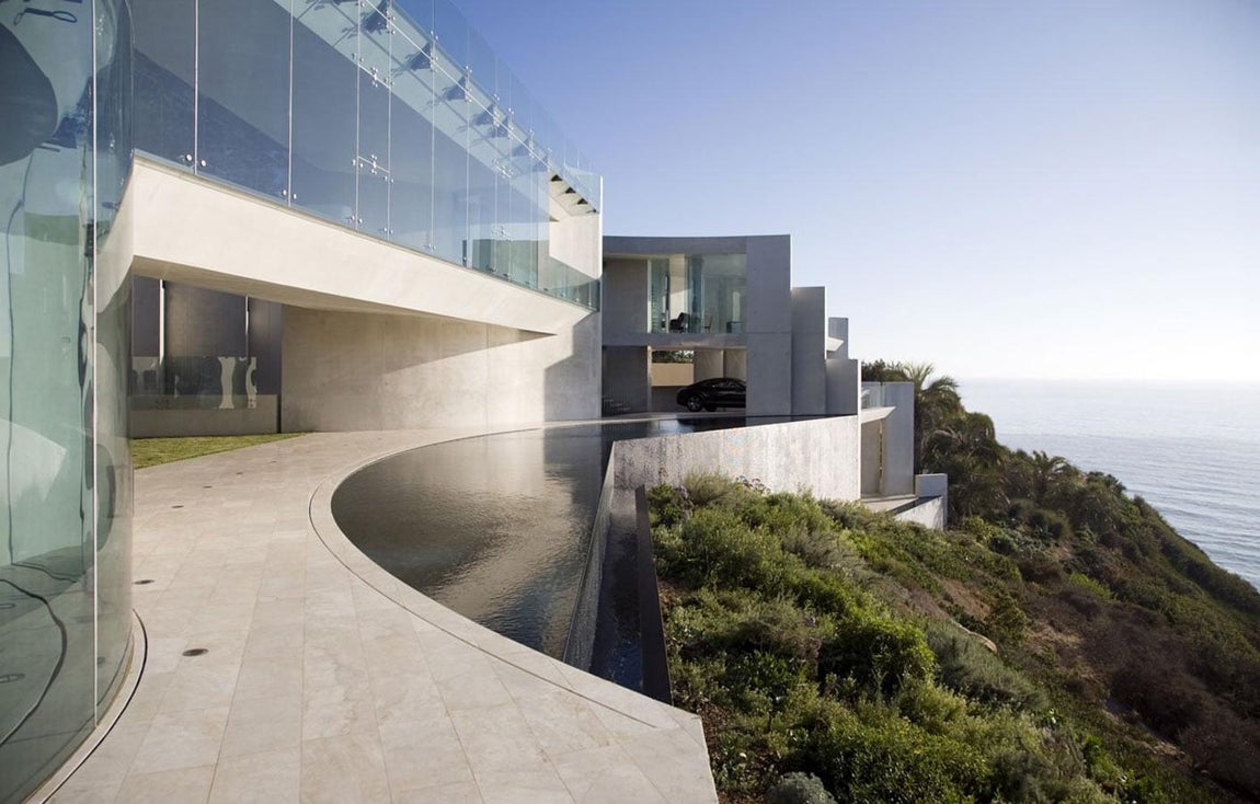 A principios de verano, la inmobiliaria Douglas Elliman la puso a la venta por 25 millones y se ha terminado vendiendo por 20,8 millones; lo que la convierte en la propiedad vendida más cara en San Diego en lo que va de año.