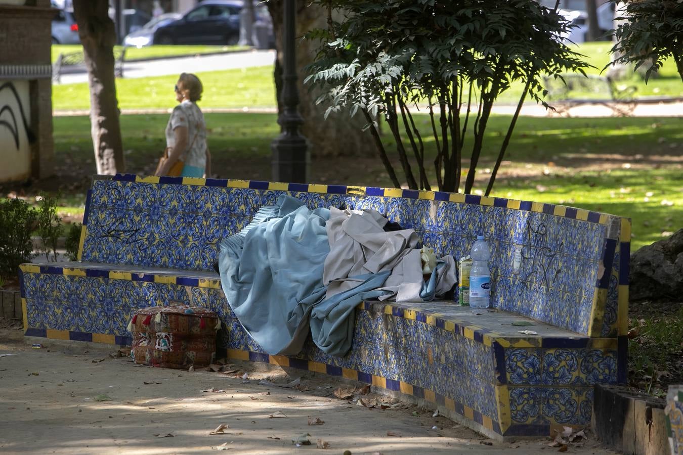 En imágenes, el deterioro de los azulejos de los Jardines de la Agricultura de Córdoba