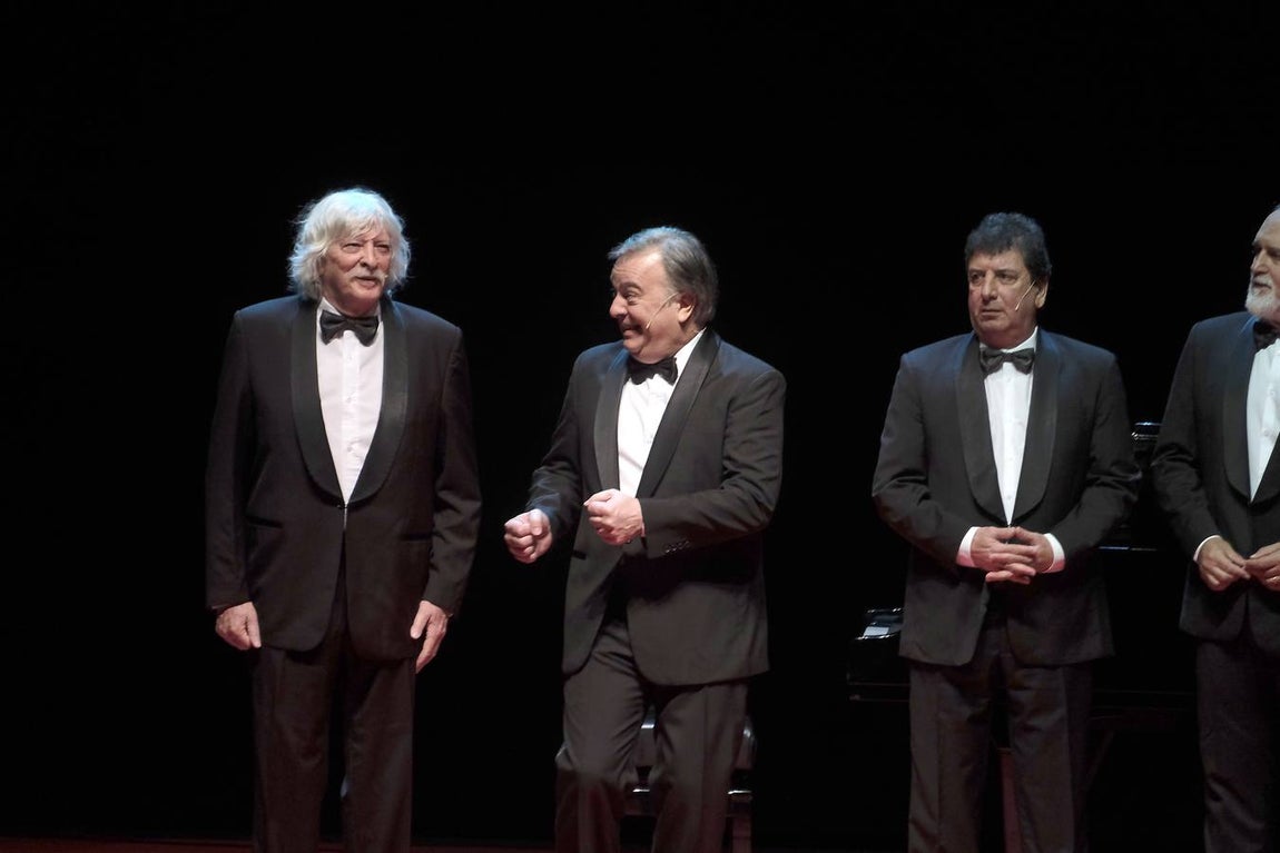 En imágenes, Les Luthiers abre la temporada del Maestranza