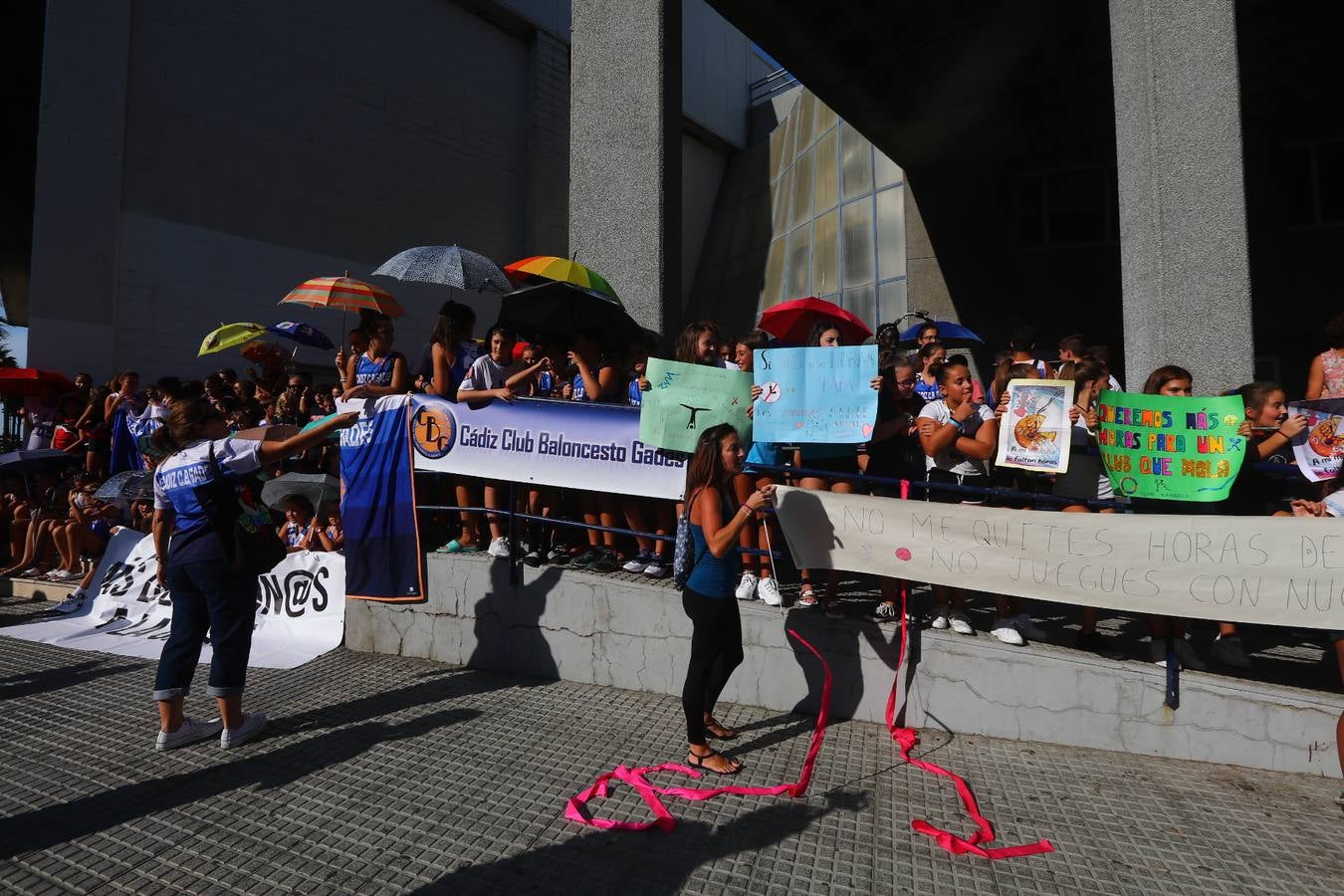 Fotos: Protesta por el mal estado de las instalaciones deportivas en Cádiz