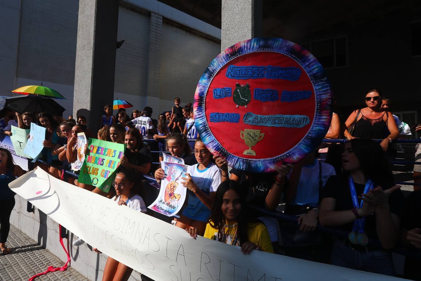 Fotos: Protesta por el mal estado de las instalaciones deportivas en Cádiz