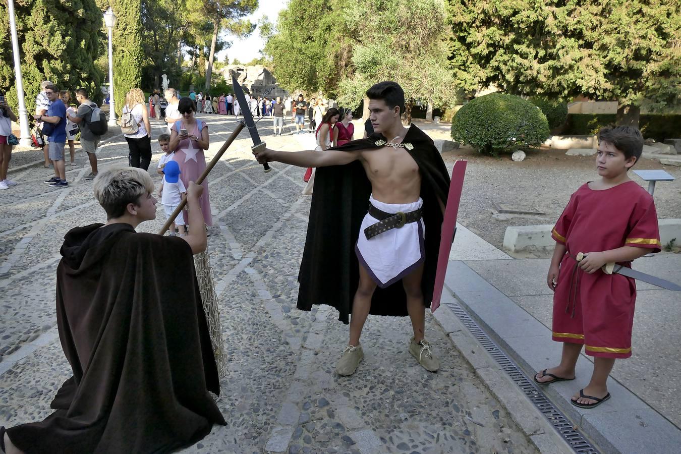 En imágenes, desfile de legionarios por el II Día de la Romanidad en Itálica