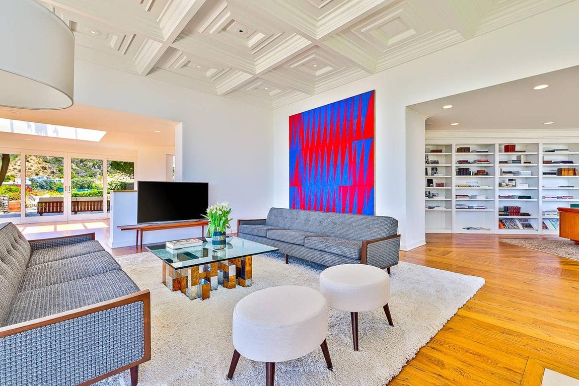 El encargado de arrendar la mansión actualmente es un usuario de Airbnb llamado Stuart Heller, dueño de Stay Awhile Villas, una empresa dedicada al alquiler de viviendas de lujo.