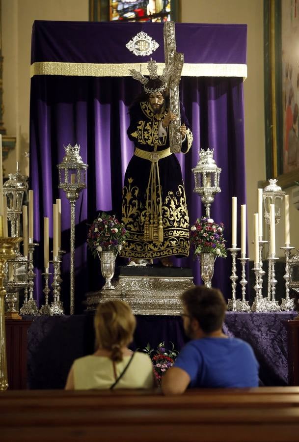 En imágenes, los Nazarenos de Rute y Palma del Río esperan la magna de Córdoba