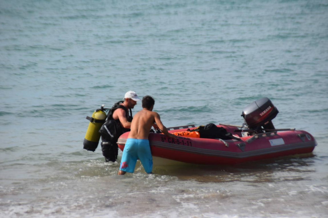 En Fotos, la búsqueda del desaparecido en los Caños de Meca