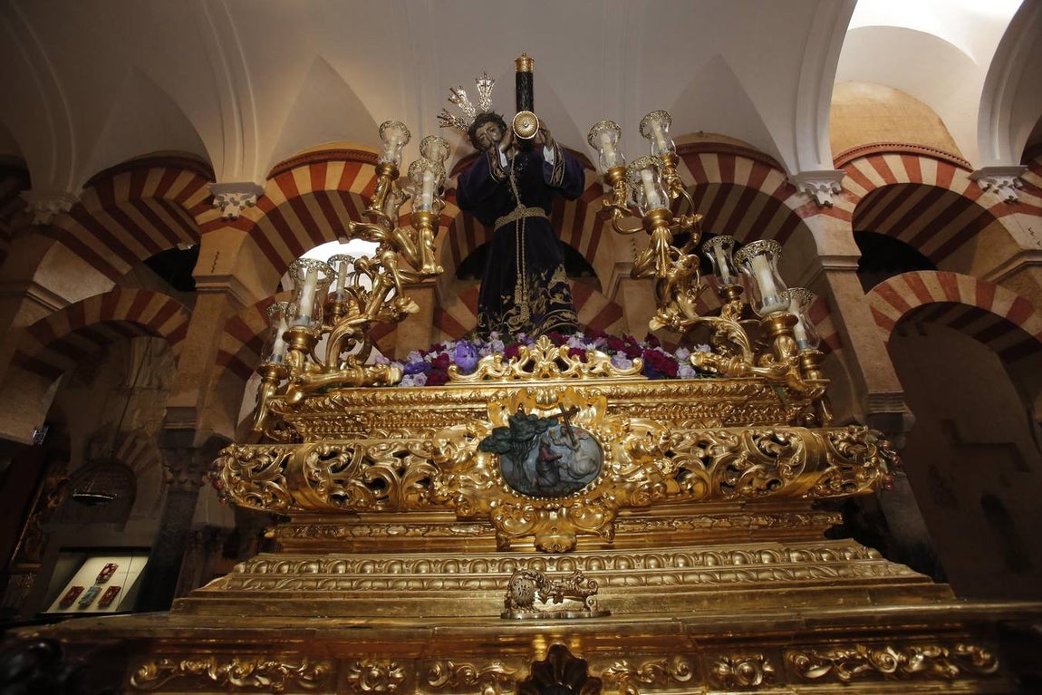 La magna exposición de Córdoba «Por tu Cruz redimiste el mundo», en imágenes