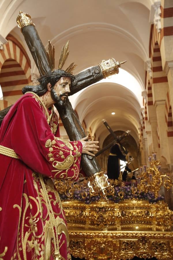 La magna exposición de Córdoba «Por tu Cruz redimiste el mundo», en imágenes