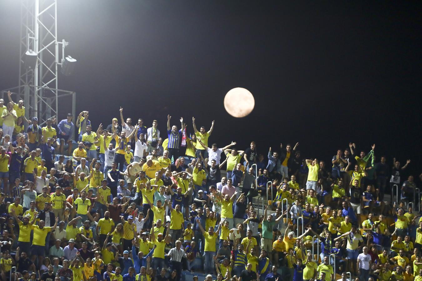 FOTOS: Búscate en el partido del Cádiz CF VS Girona FC