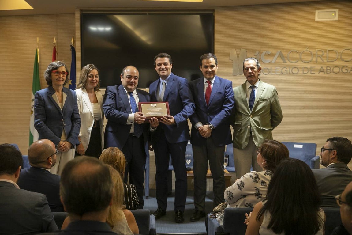 La charla de los alcaldes de Córdoba en el Colegio de Abogados, en imágenes