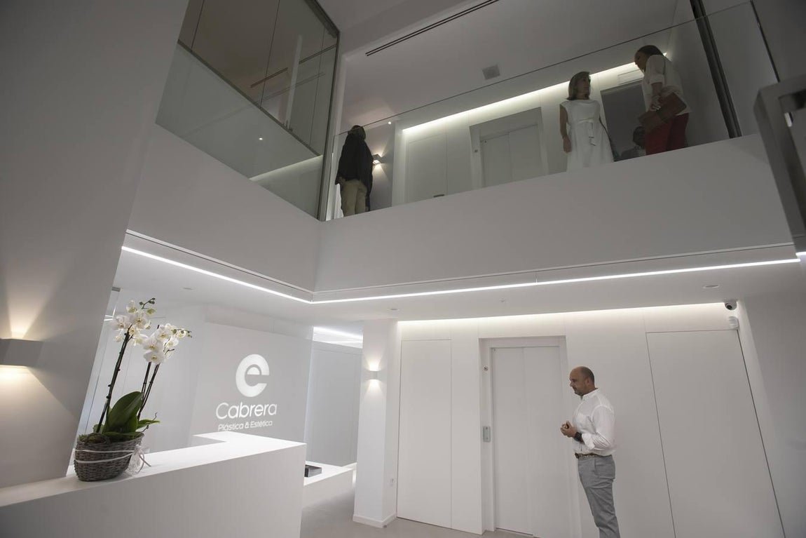 La nueva clínica del doctor Emilio Cabrera en Córdoba, en imágenes