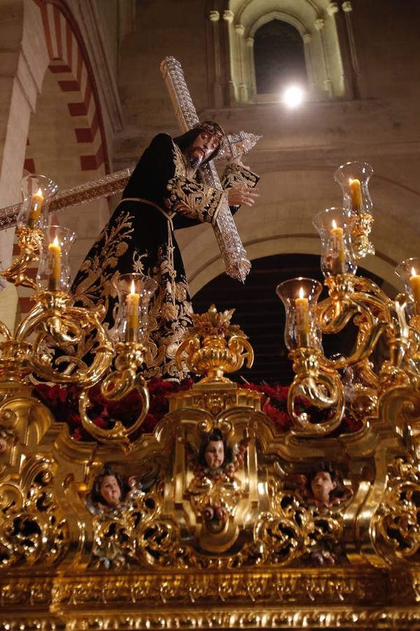 El Miserere del Nazareno de Lucena en la Catedral de Córdoba, en imágenes