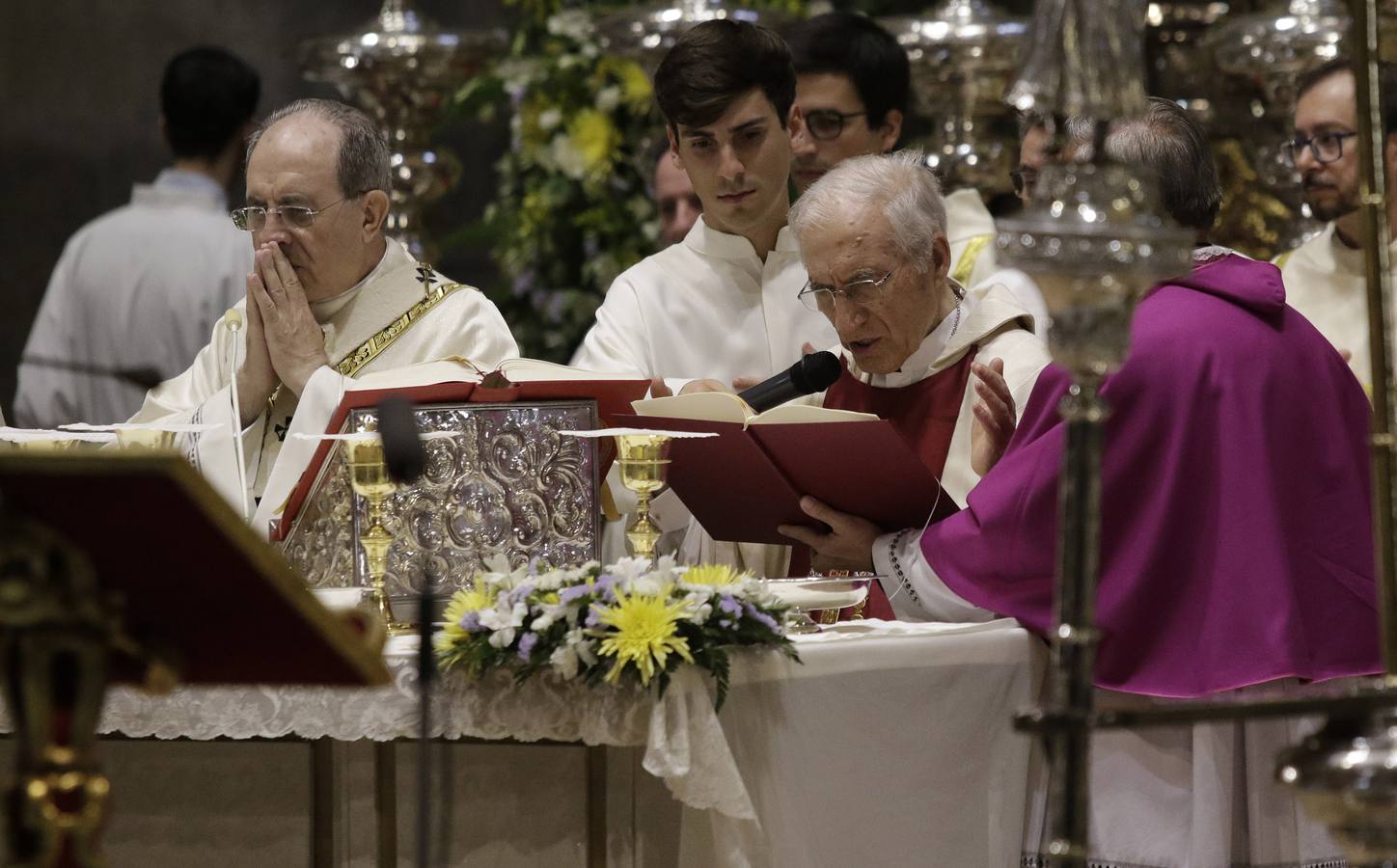 Fotogalería: Juan José Asenjo, arzobispo de Sevilla, celebra su 50 aniversario con una misa en la Catedral